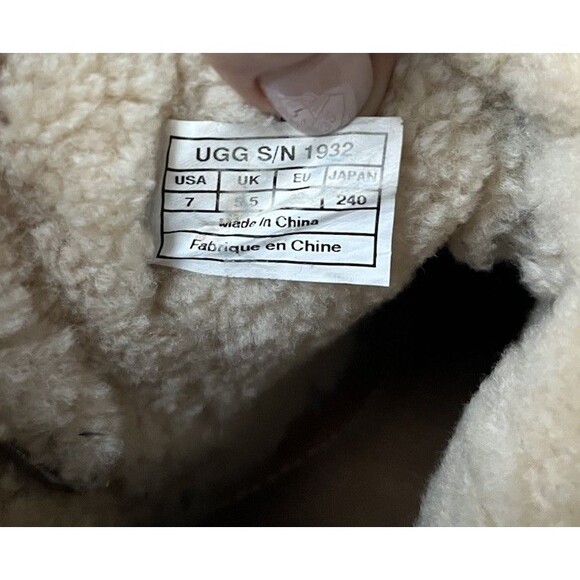 UGG Caspia 1932 Tan Leather Lace Up Ankle Sheepskin Fur Wool Flat Boots Wmn Sz 7 - Picture 9 of 12